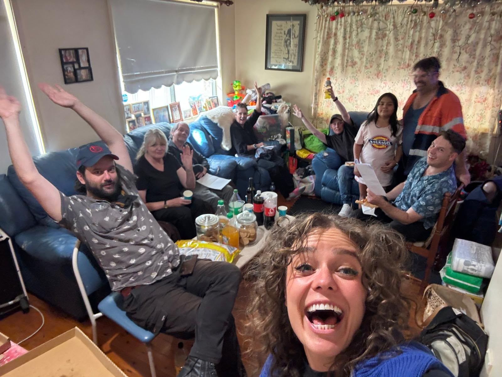 Derak & Friends cast and crew group photo